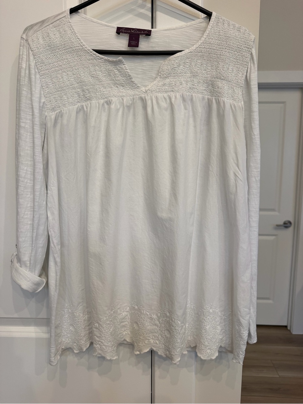 Gloria Vanderbilt White Embroidered Tunic Top Roll Tab Sleeve Size L